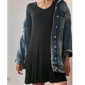 Socialite Black Ribbed V-Neck Dress